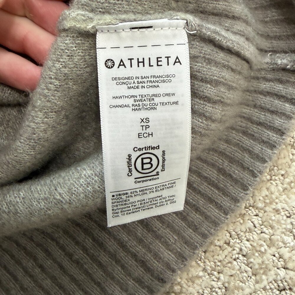 Athleta Hawthorn Textured Crew Sweater XS Gray Merino Wool GrandpaCore - Picture 2 of 4